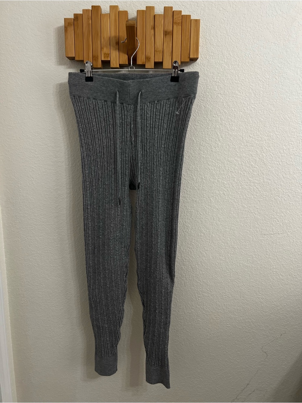 Steve Madden Gray Ribbed Knit Jogger Pants